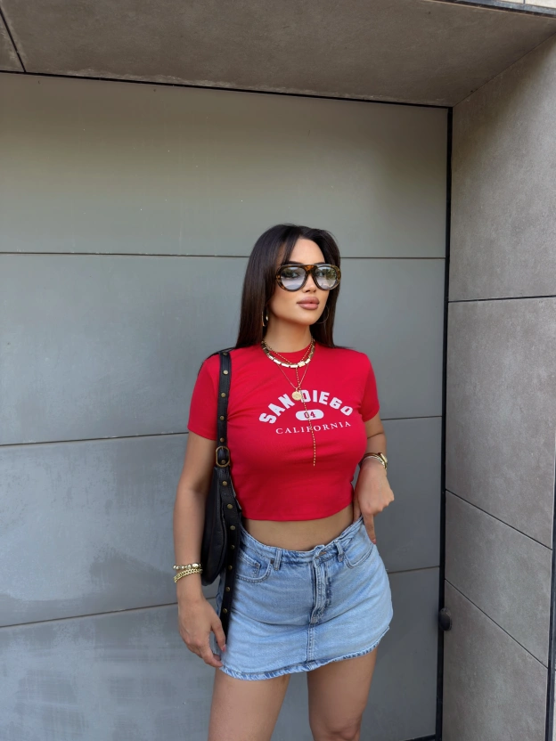 Kırmızı San Diego Baskılı Crop