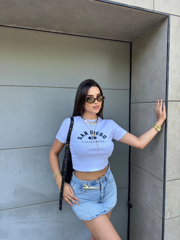 Beyaz San Diego Baskılı Crop