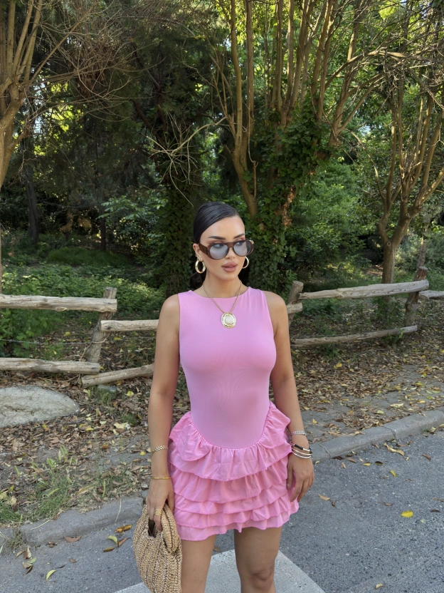 Pembe Kat Kat Fırfırlı Mini Elbise