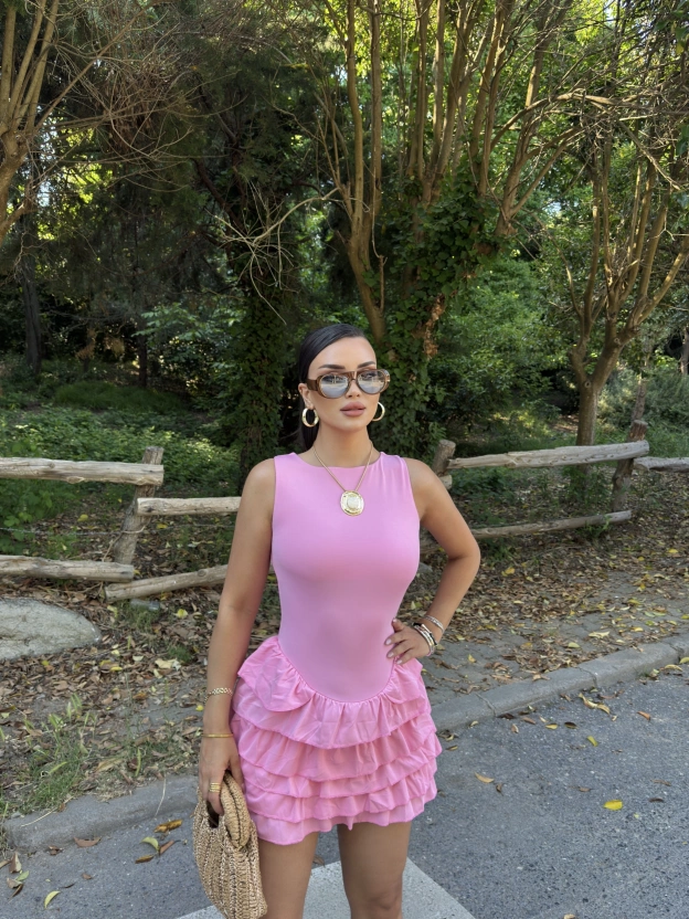 Pembe Kat Kat Fırfırlı Mini Elbise