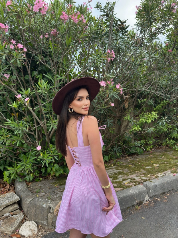 Pembe Mini Kareli Korse Elbise