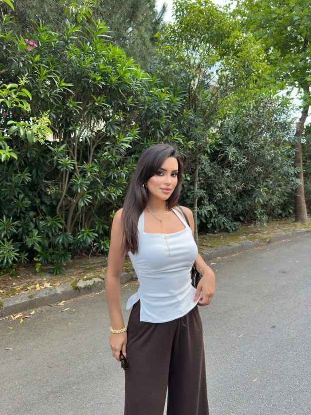 Beyaz Halter Yaka Drapeli Crop