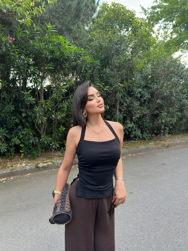Siyah Halter Yaka Drapeli Crop