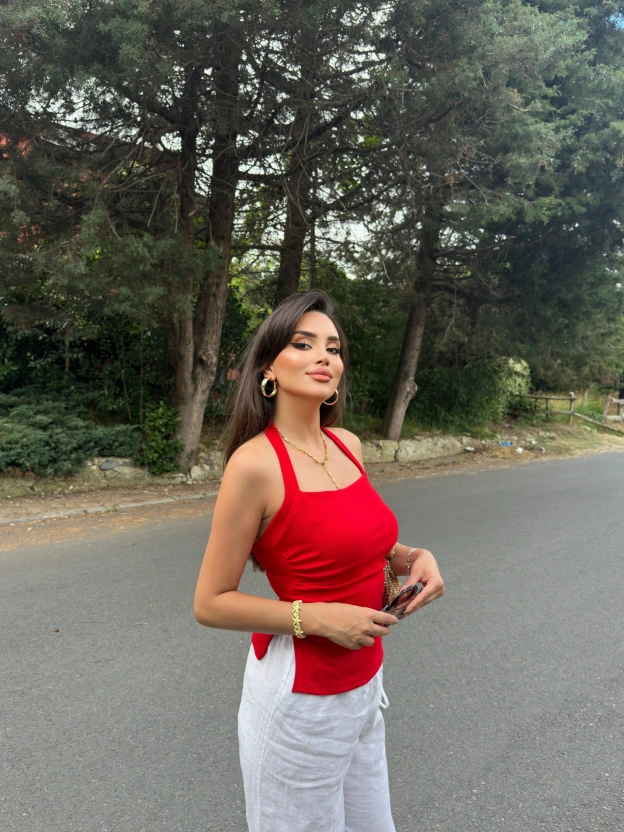 Kırmızı Halter Yaka Drapeli Crop