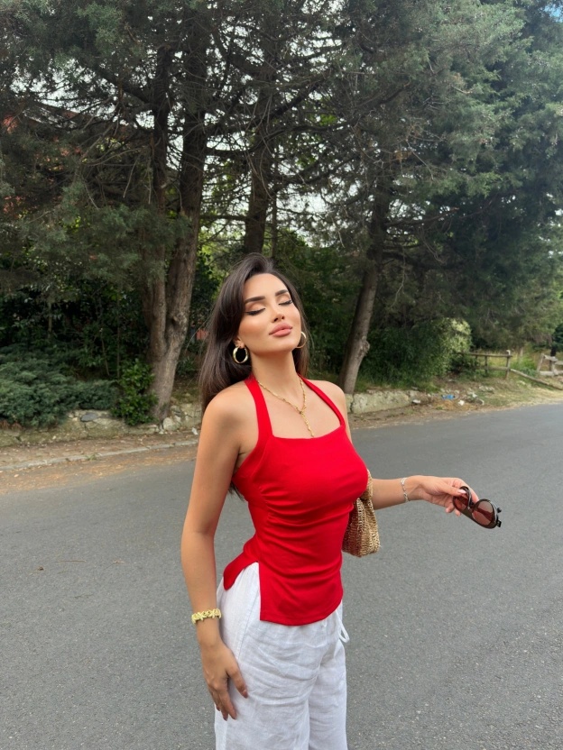 Kırmızı Halter Yaka Drapeli Crop