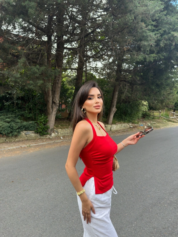 Kırmızı Halter Yaka Drapeli Crop