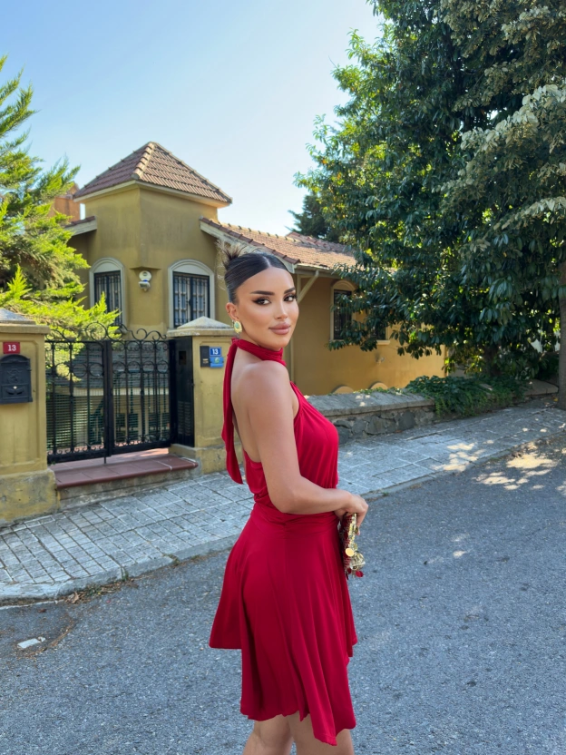 Kırmızı Boyun Tokalı Mini Elbise