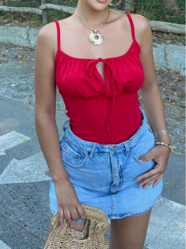 Kırmızı Fiyonk Detay Bodysuit