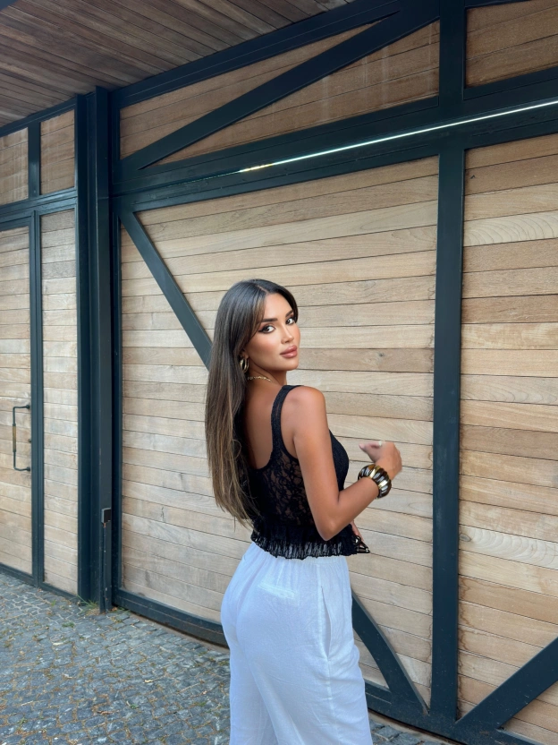 Siyah Kare Yaka Kopçalı Crop