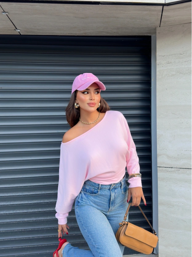 Pembe Kayık Yaka Bluz