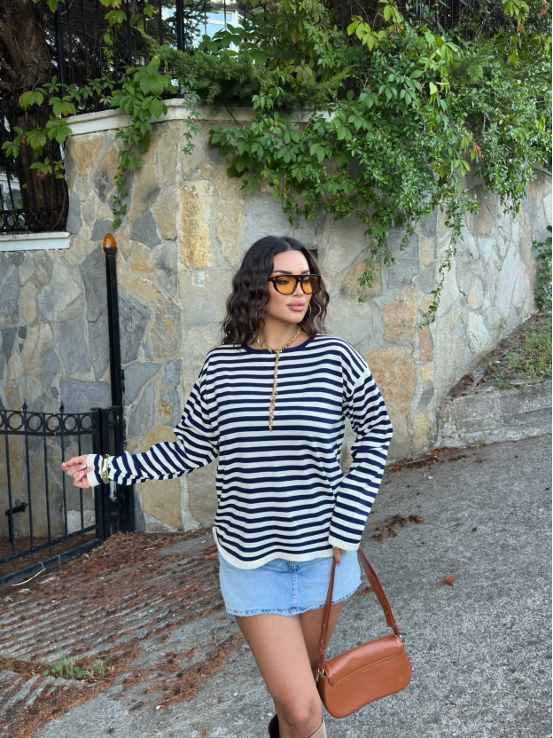 Lacivert Oversize Çizgili Triko