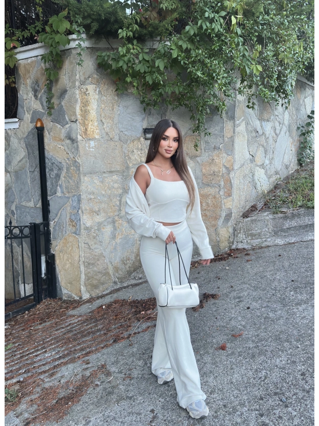 Bej Kaşkorse Üçlü Takım