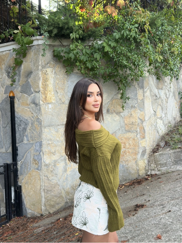 Yeşil Madonna Yaka Kazak