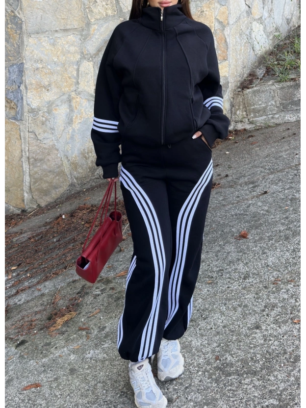 Siyah Şeritli Eşofman Takımı