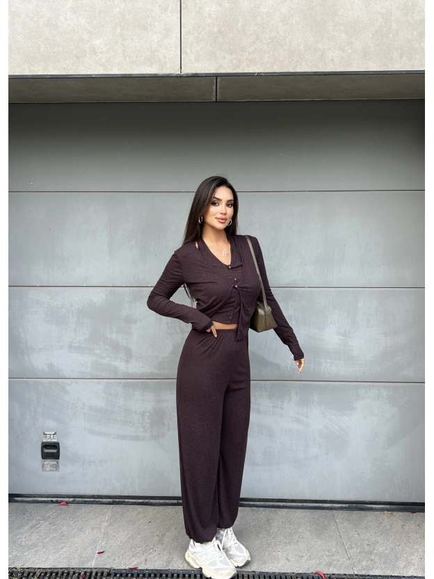Kahverengi Jogger Pantolon Büstiyerli Hırka Takım