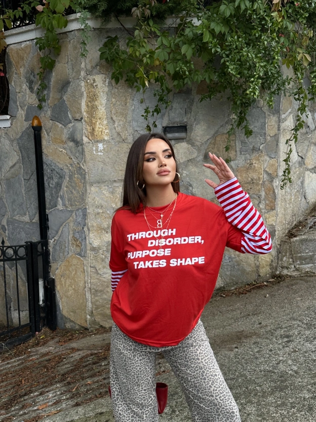 Kırmızı Kolları Çizgili Oversize Sweatshırt