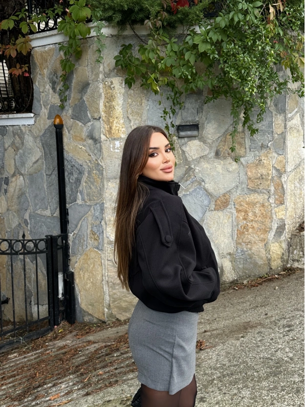 Siyah Zra Model Kaşe Mont