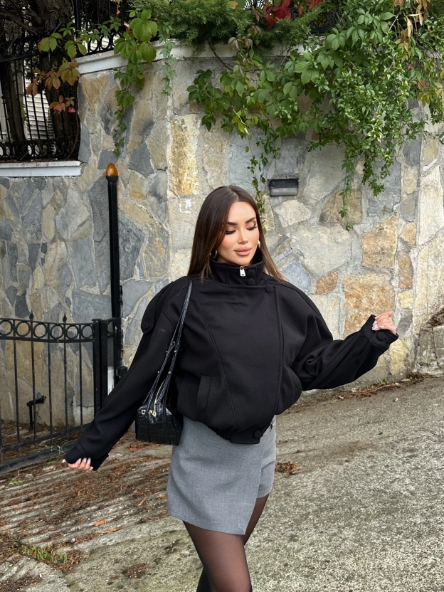 Siyah Zra Model Kaşe Mont