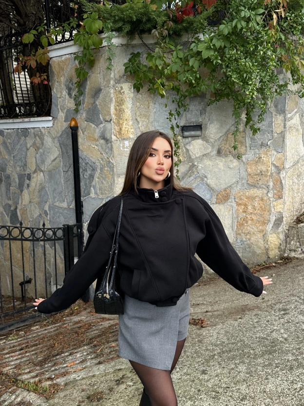 Siyah Zra Model Kaşe Mont