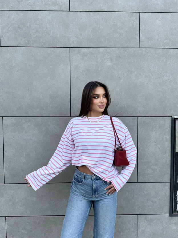 Beyaz Pembe Çizgili Bisiklet Yaka Sweatshırt