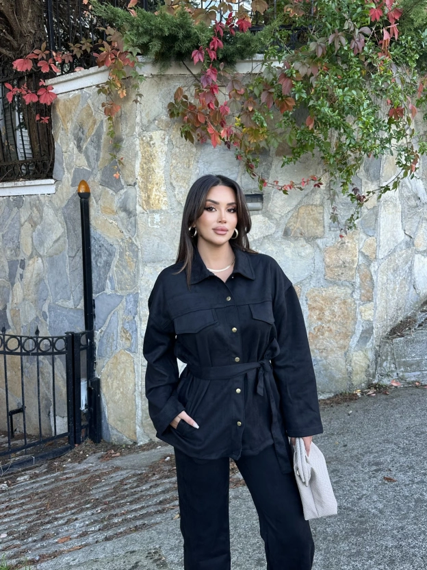 Siyah Kuşaklı Süet Takım