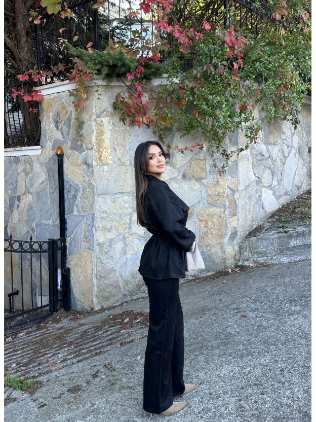 Siyah Kuşaklı Süet Takım