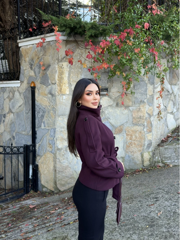 Mürdüm Dik Yaka Kaşe Mont