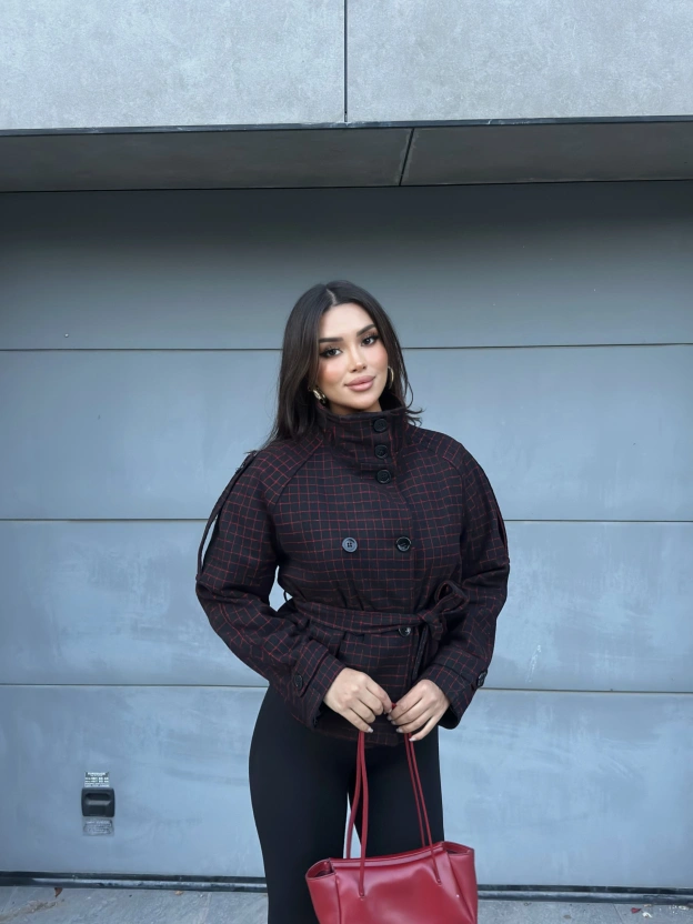 Siyah Mini Kareli Dik Yaka Kaşe Kaban