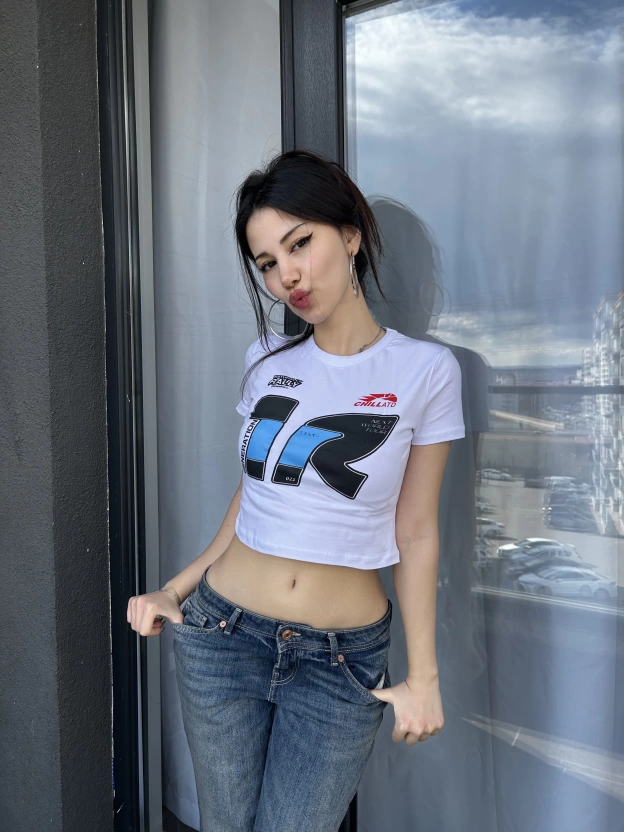 Beyaz Racing Babe Baskılı Tshırt