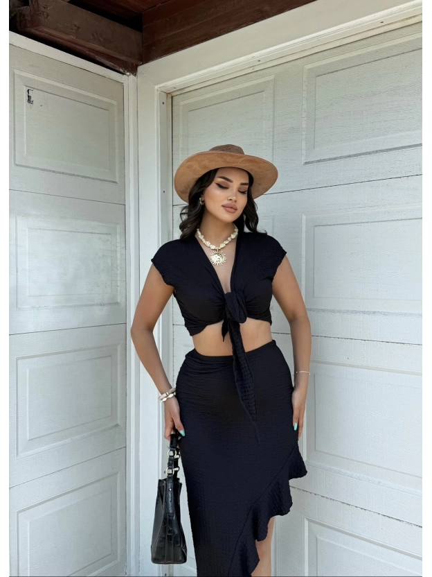 Siyah Ön Bağlama İkili Crop Etek Takım