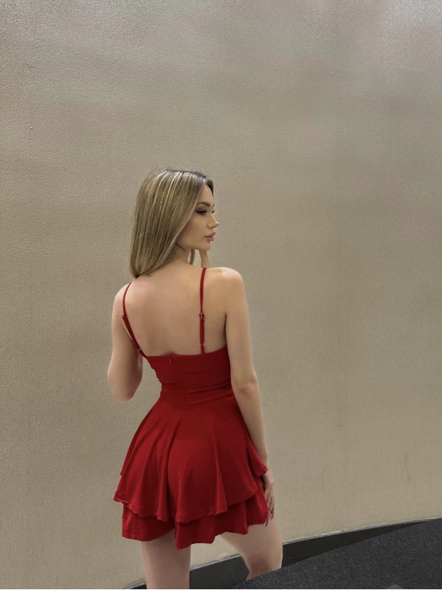 Kırmızı Askılı Şortlu Elbise