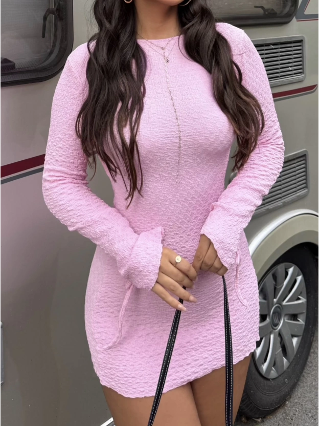 Pembe Sırt Dekolteli Gofre Mini Elbise