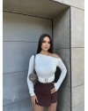 Beyaz Omuz Detay Aksesuarlı Tasarım Crop