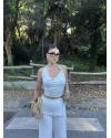 Beyaz Tokalı Degaje Yaka Crop