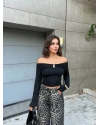 Siyah Madonna Yaka Toka Detay Crop