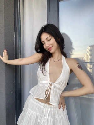 Krem Keten Boyundan Bağlamalı Tasarım Bluz