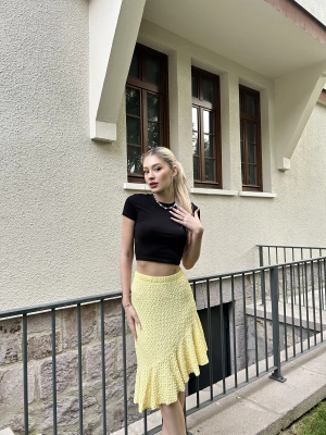 Sarı Asimetrik Bürümcük Etek