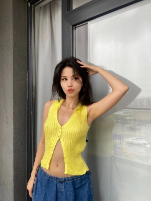 Sarı Buklet Düğme Detay Yelek