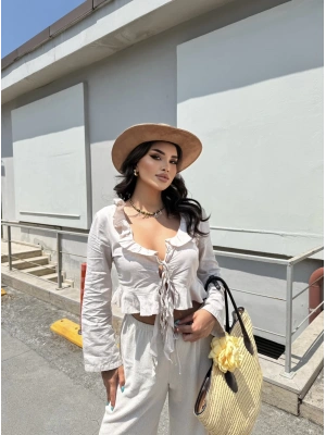 Bej Ön Bağlamalı Bluz