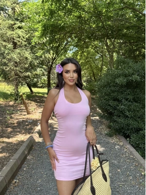 Pembe Boyundan Geçirmeli Basic Elbise