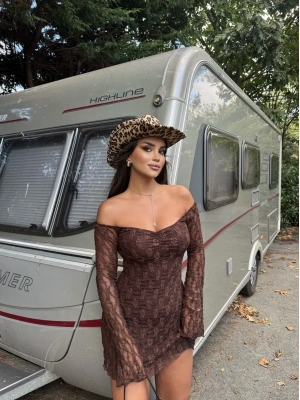 Kahverengi Dantel Detay Mini Elbise