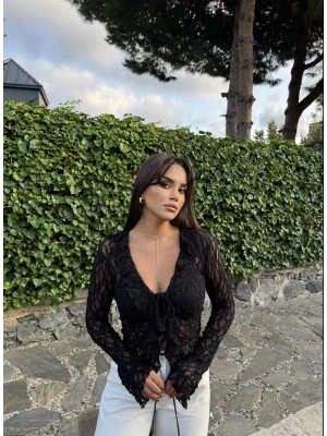 Siyah Ön Bağlamalı Dantel Bluz