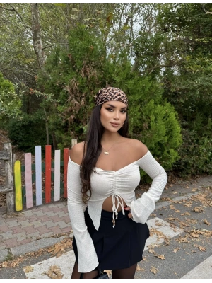 Krem Madonna Büzgülü Crop