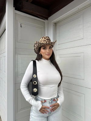 Beyaz Yarım Balıkçı Bodysuit