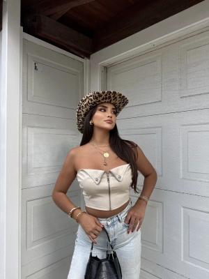 Bej Fermuar Detay Deri Straplez Crop