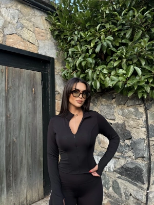 Siyah Fermuarlı Basic Crop