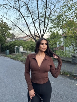 Kahverengi Fermuarlı Basic Crop