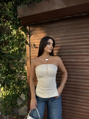 Bej Straplez Yırtmaç Detay Deri Crop