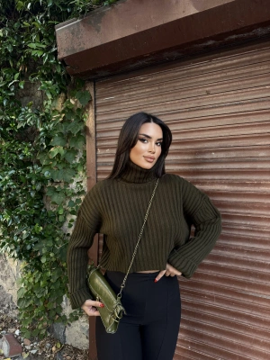 Haki Balıkçı Yaka Kazak