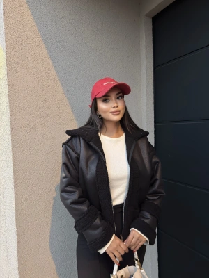 Siyah Oversize Peluş Mont